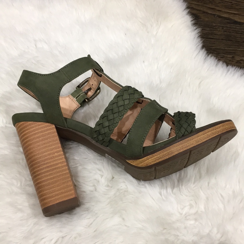 Heels - Picture 8 of 13